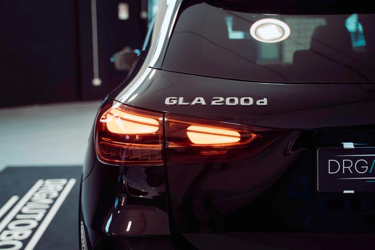 Mercedes-benz GLA 200d AMG Line Premium IVA ESP/TETTO/19"