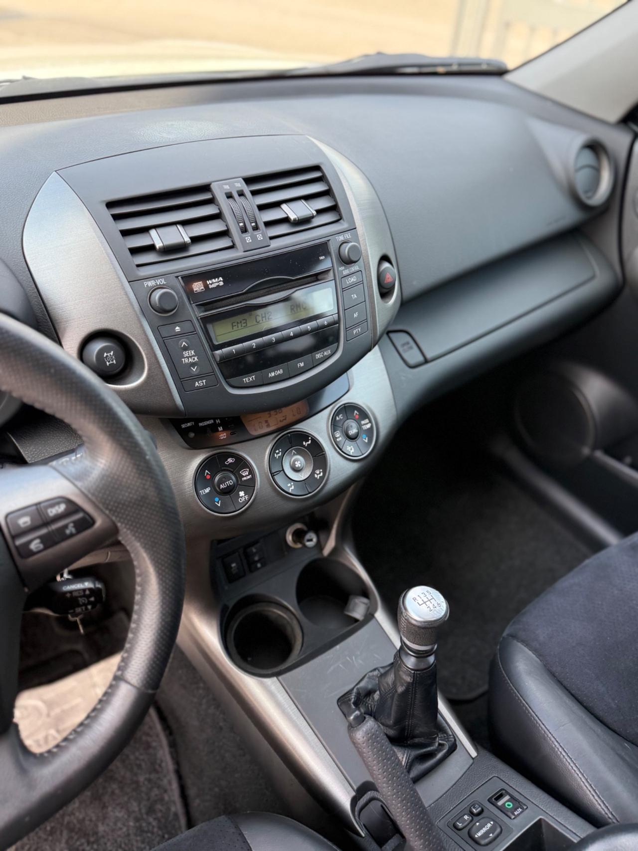 Toyota RAV 4 RAV4 Crossover 2.2 D-4D 150 CV DPF Exclusive