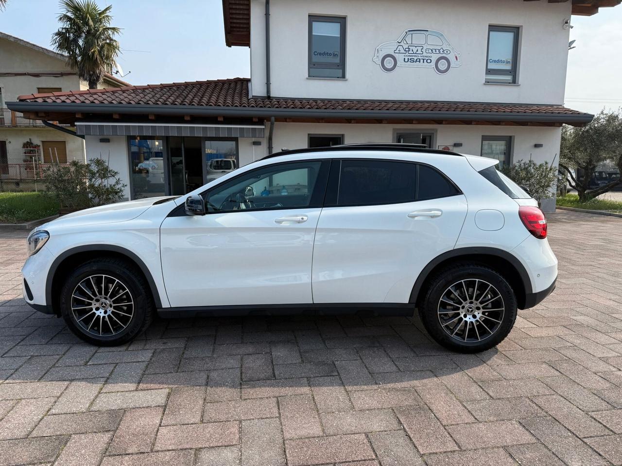 Mercedes-benz GLA 180 - Benzina - 129.000km