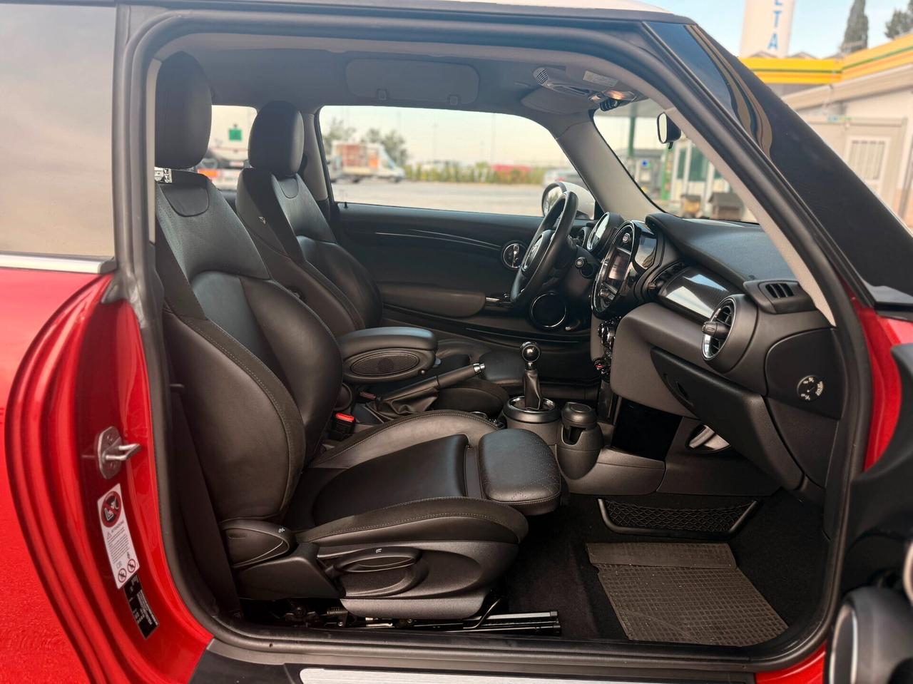 Mini 1.5 Cooper D/PELLE/FULL LED/NAVI/PDC/BELLA