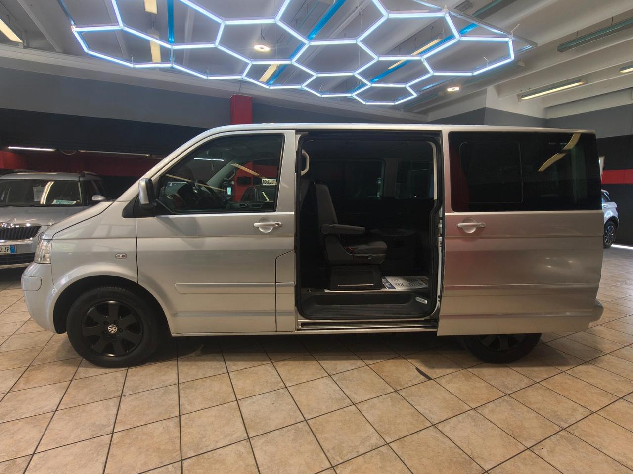 Volkswagen Multivan 2.5 TDI/174CV Highline