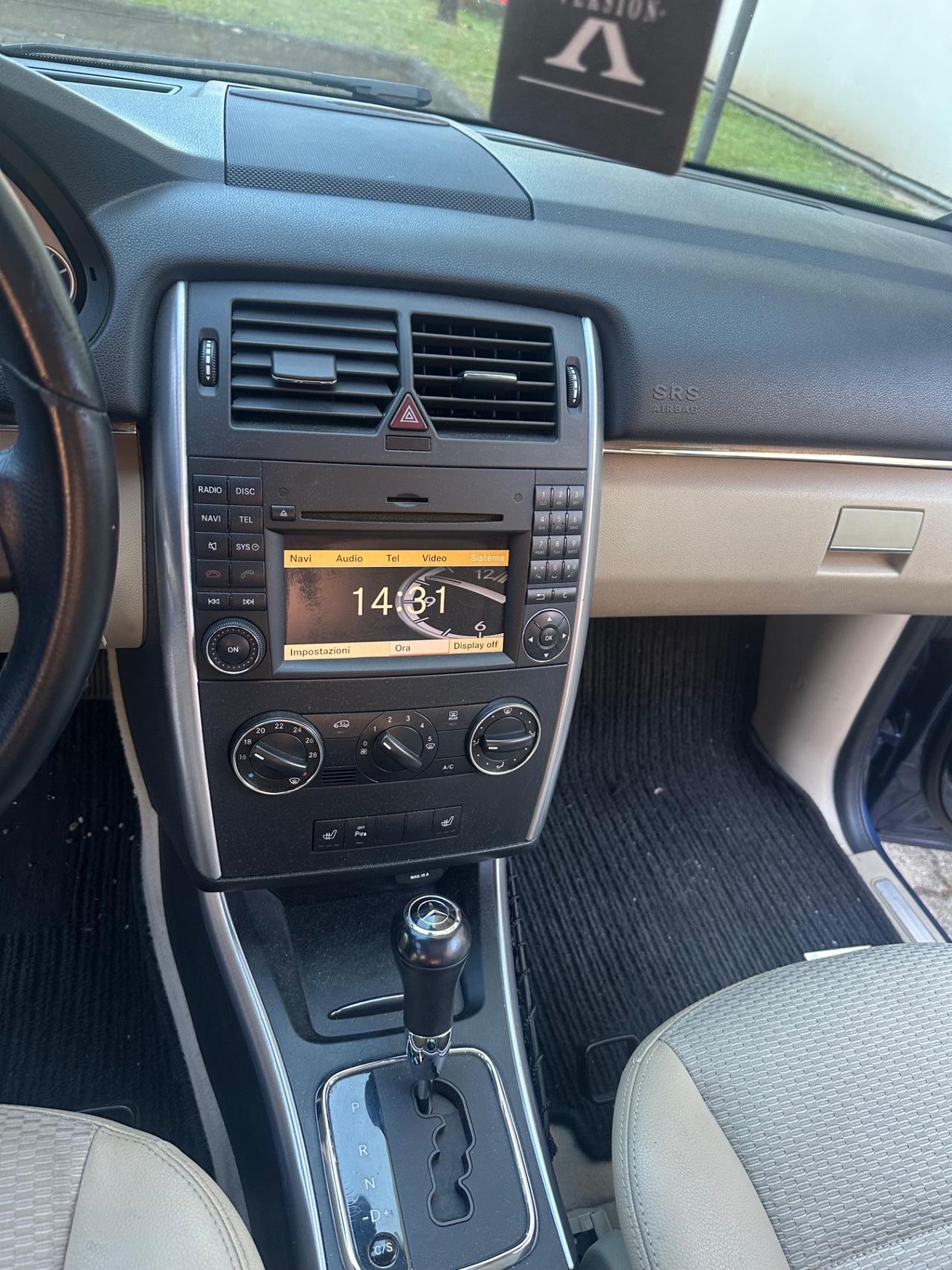 Mercedes-benz B 180 NGT BlueEFFICIENCY Premium