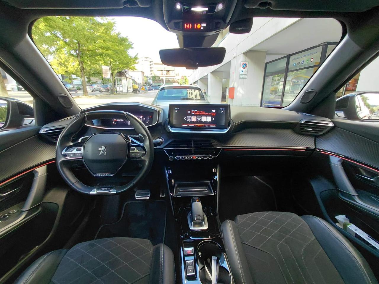 Peugeot 2008 Allure Pack 1.5 Blue HDI 130 #7949