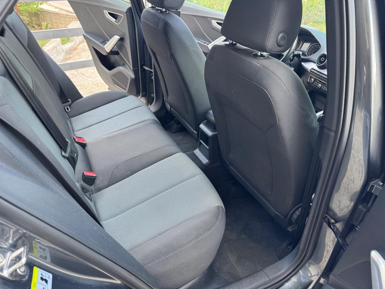 Audi Q2 1.6 TDI Sport - TETTO - CERCHI 19- 2017