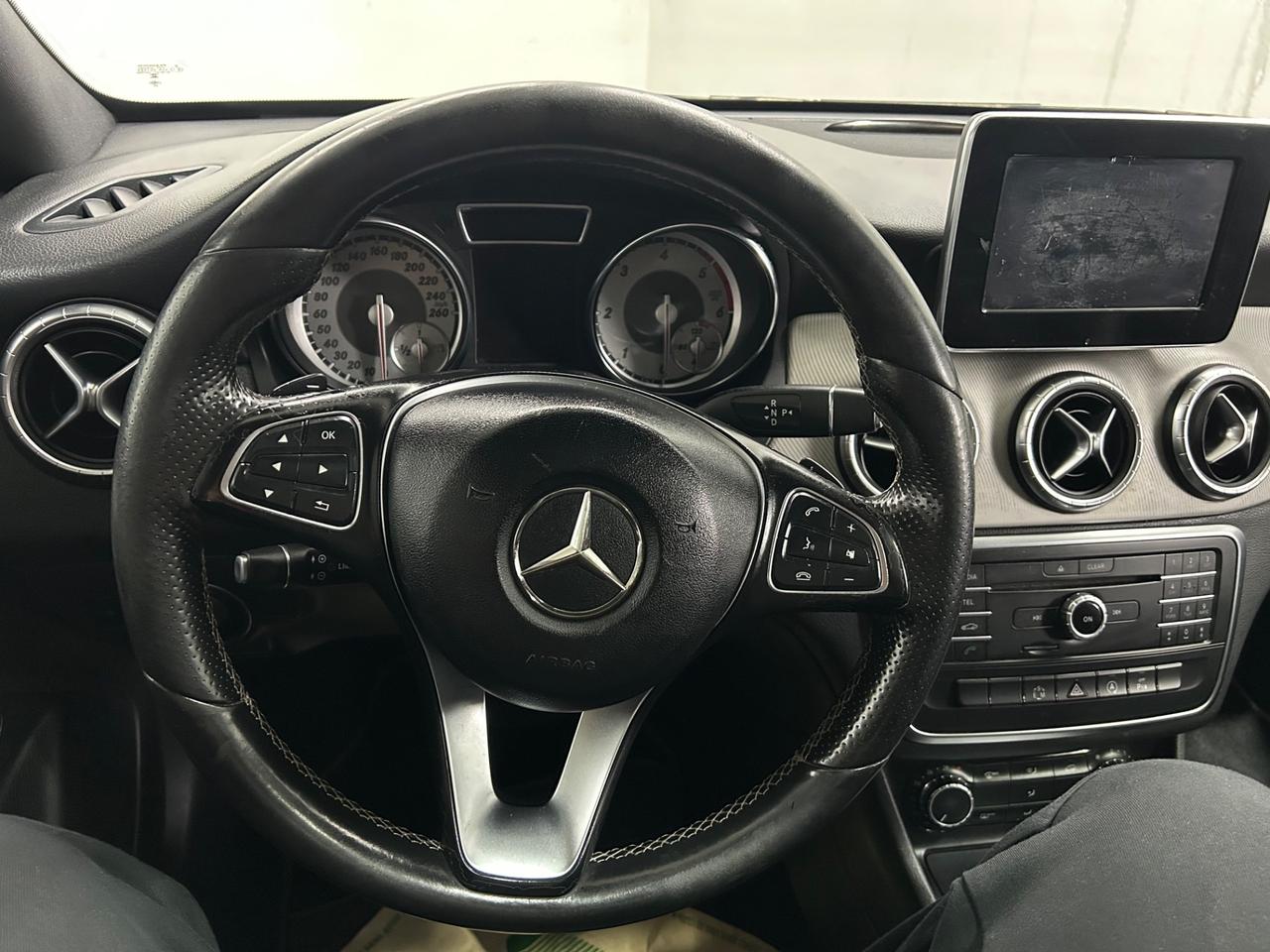 Mercedes-benz CLA 200 CDI 4Matic Automatic Executive