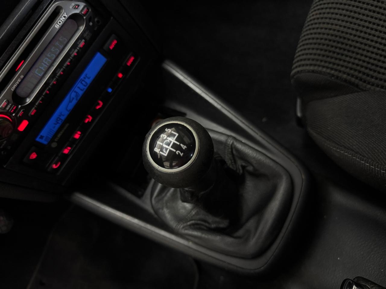 Volkswagen Golf IV 1.6 Benzina
