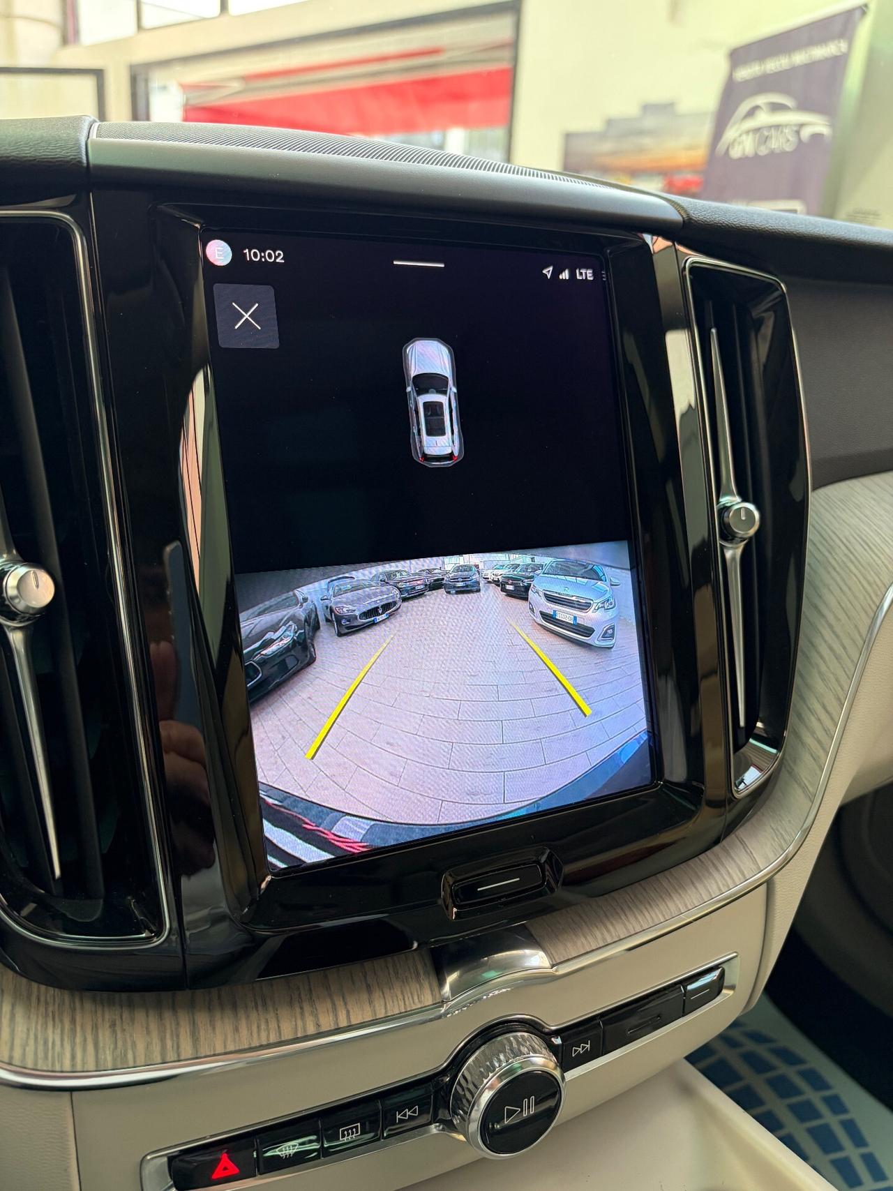 Volvo XC60 B4 (d) AWD automatico Plus Bright