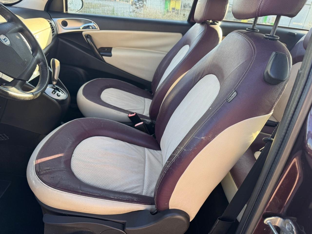 Lancia Ypsilon 1.3 MJT 90Cv. CAMBIO AUTOMATICO