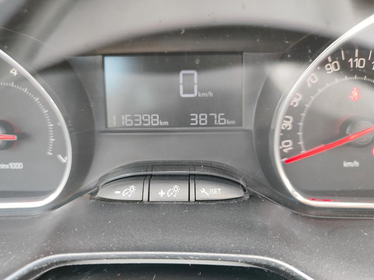 Peugeot 208 PureTech 82 5 porte Access