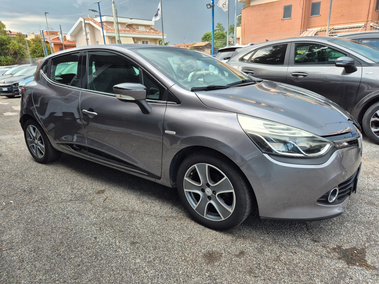 Renault Clio 1.2 75CV 5 porte COSTUMWENATIONAL