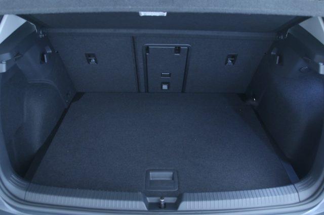 VOLKSWAGEN Golf 1.0 eTSI EVO DSG Life / Neopatentati