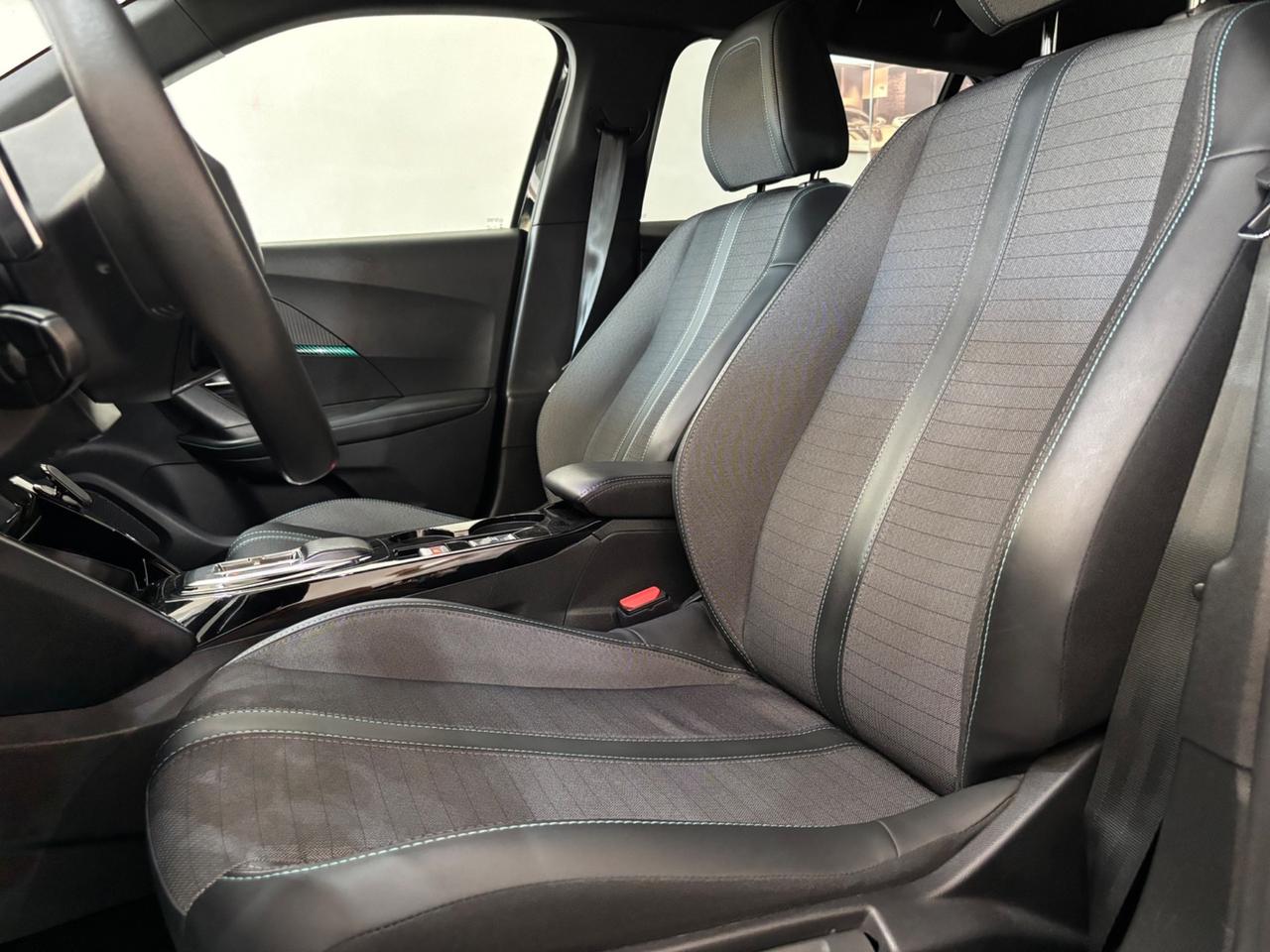 Peugeot 2008 BlueHDi 130 S&S EAT8 Allure Pack