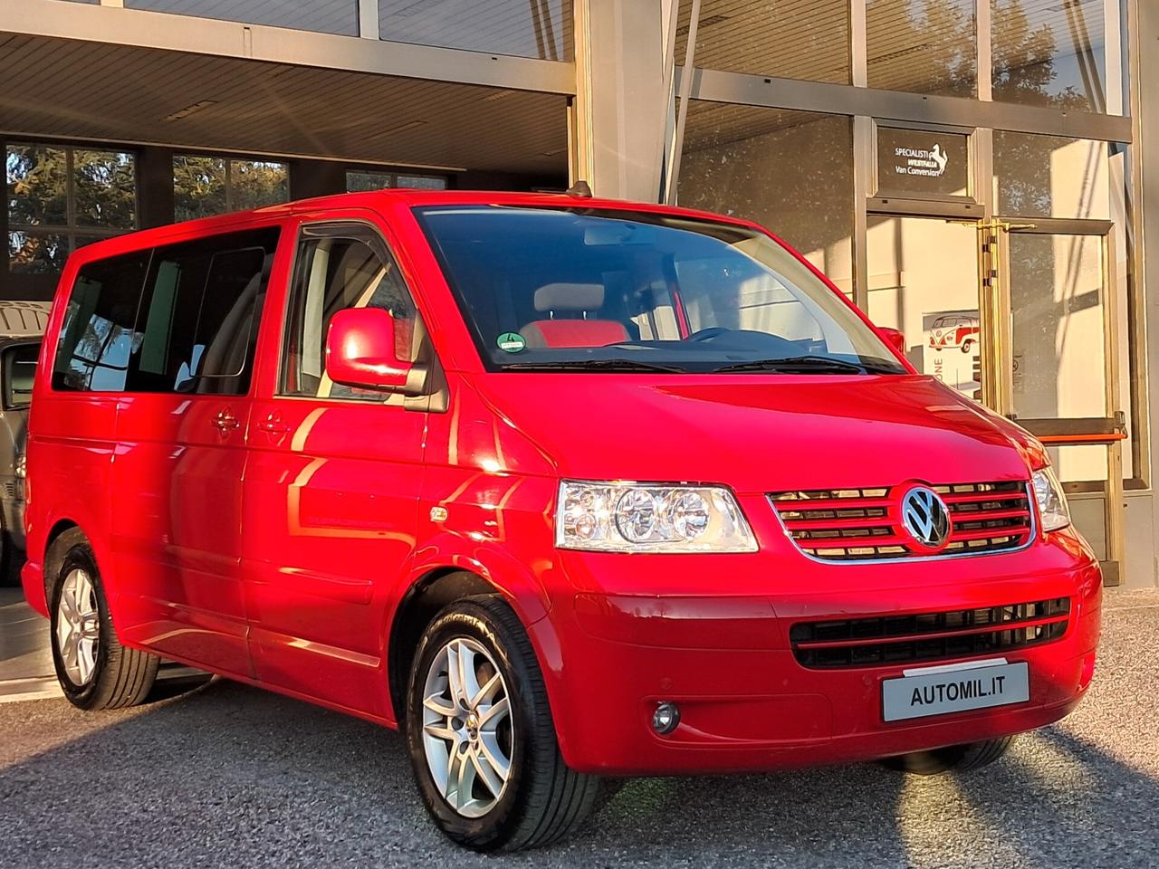 VOLKSWAGEN T5 MULTIVAN 4MOTION 174 CV OMOL. AUTOCARAVAN
