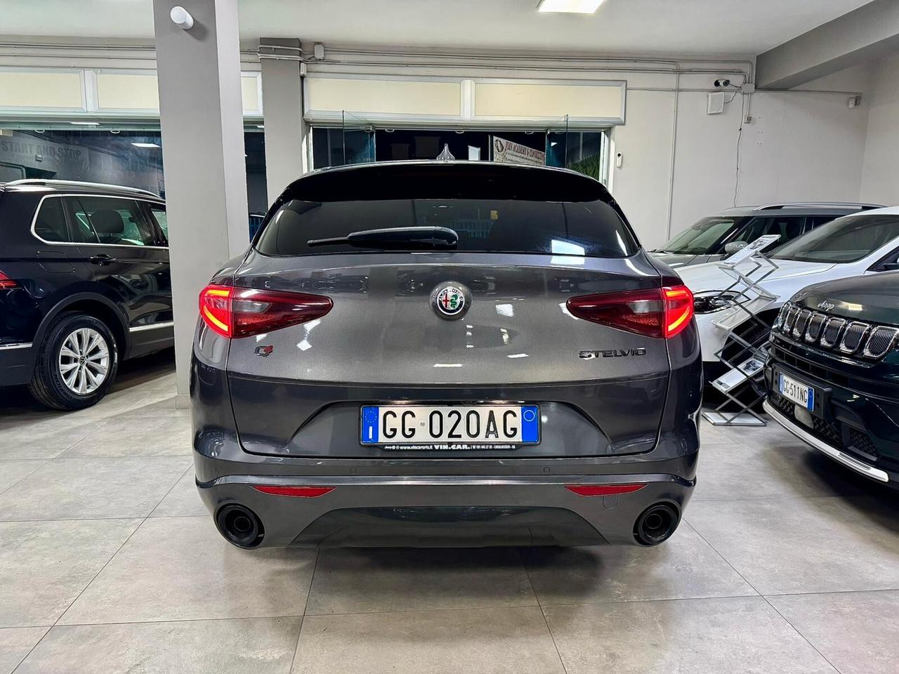 Alfa Stelvio 2.2 TD 210CV AT8 Q4 Veloce 2021