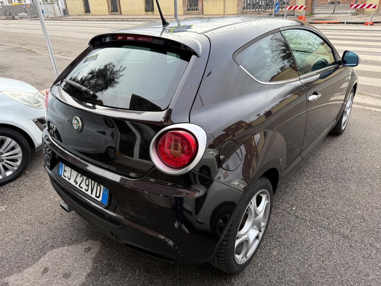 Alfa Romeo MiTo 1.4 T 120 CV GPL BlackLine Coll. SS