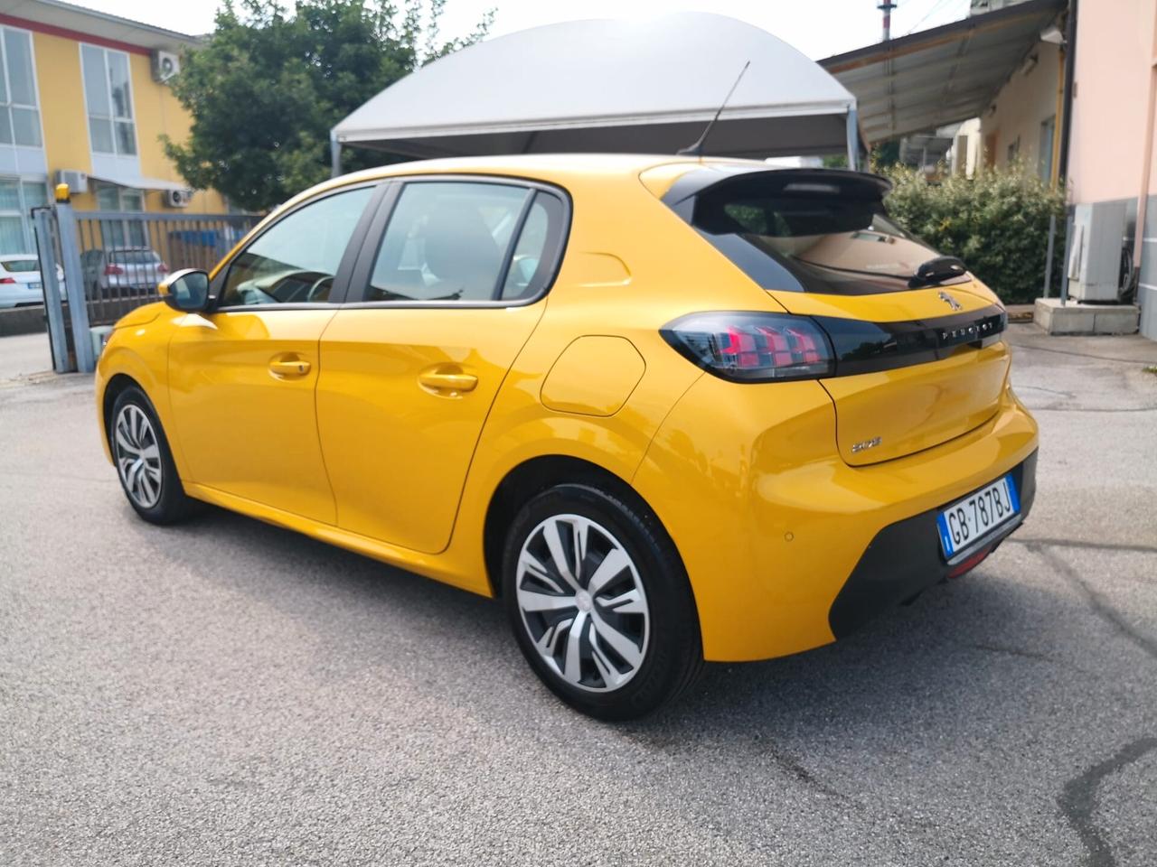 Peugeot 208 1.2 PureTech 75 Stop&Start 5 porte ***NEOPATENTATI***UNIPROPRIETARIO***