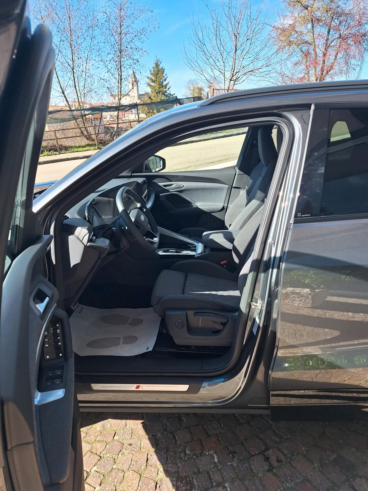 Audi Q5 TDI 150 kW mHEV+ S tronic quattro Launch edition one