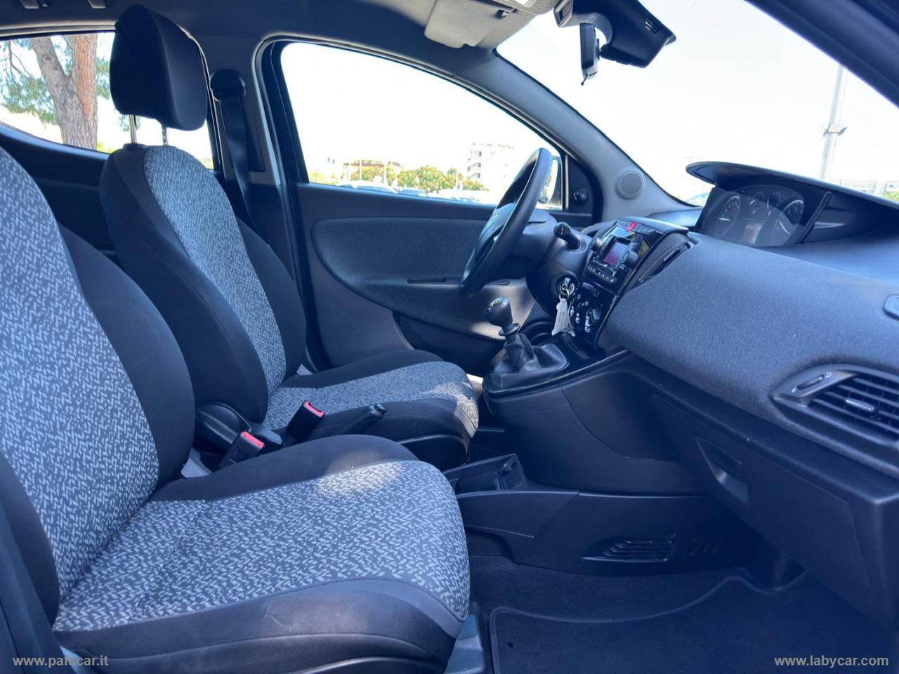 LANCIA Ypsilon 1.0 FireFly 5pS&S Hyb. Eco Silv.
