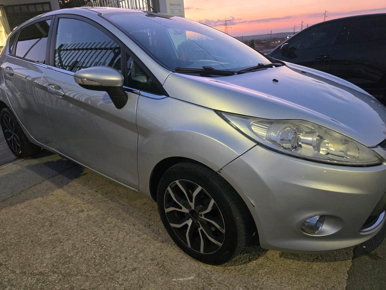Ford Fiesta Ikon 1.4 TDCi 70CV 5p. Business