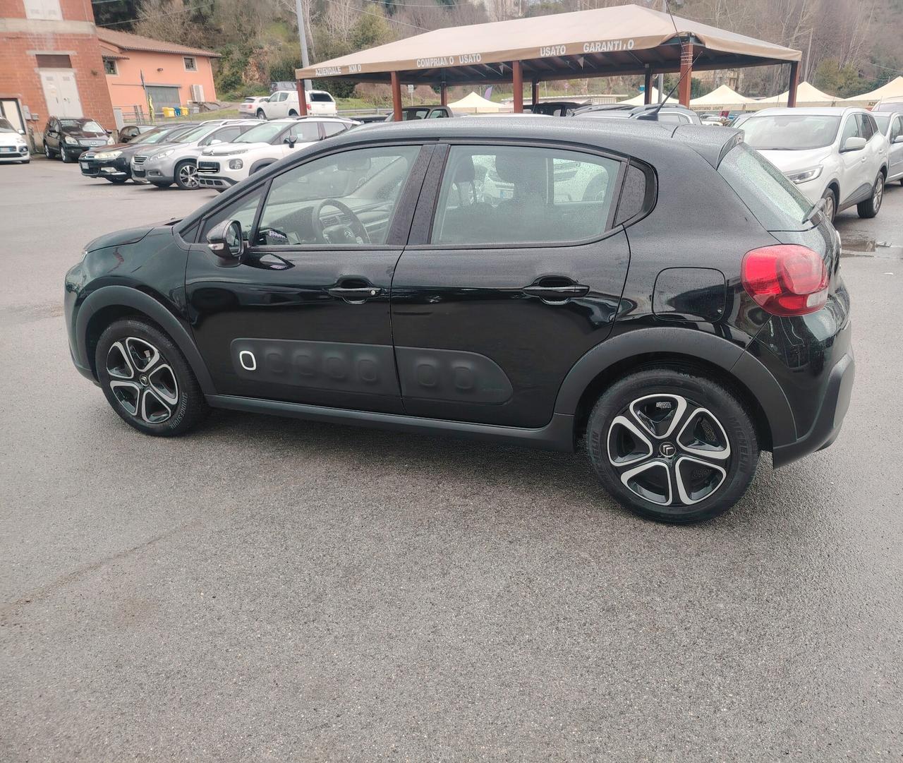 Citroen C3 PureTech 82 Shine - NEOPATENTATI