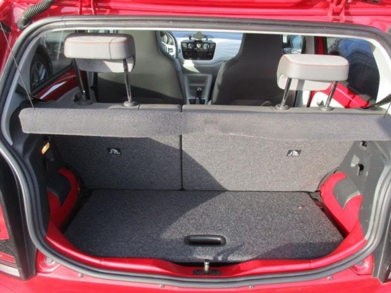 Volkswagen up! 1.0 48kW EVO beats up! BMT