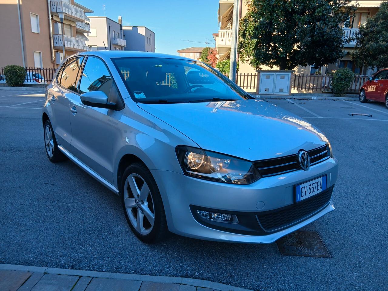 Volkswagen Polo 1.4 5 porte Highline neopatentati tua a e 185 mese