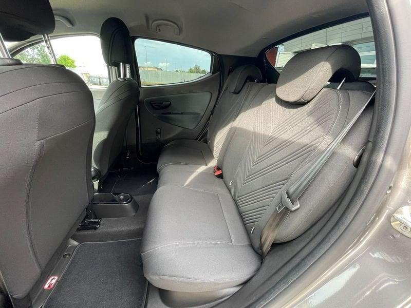 Lancia Ypsilon 1.0 FireFly 5 porte S&S Hybrid Gold