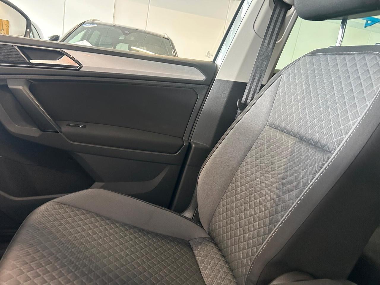 Volkswagen Tiguan BUSINESS 1.6 TDI SCR 6mt BMT UNICO PR.