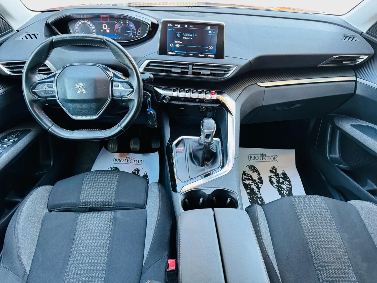 Peugeot 3008 1.5 BlueHDi Allure 2020 anche per neo