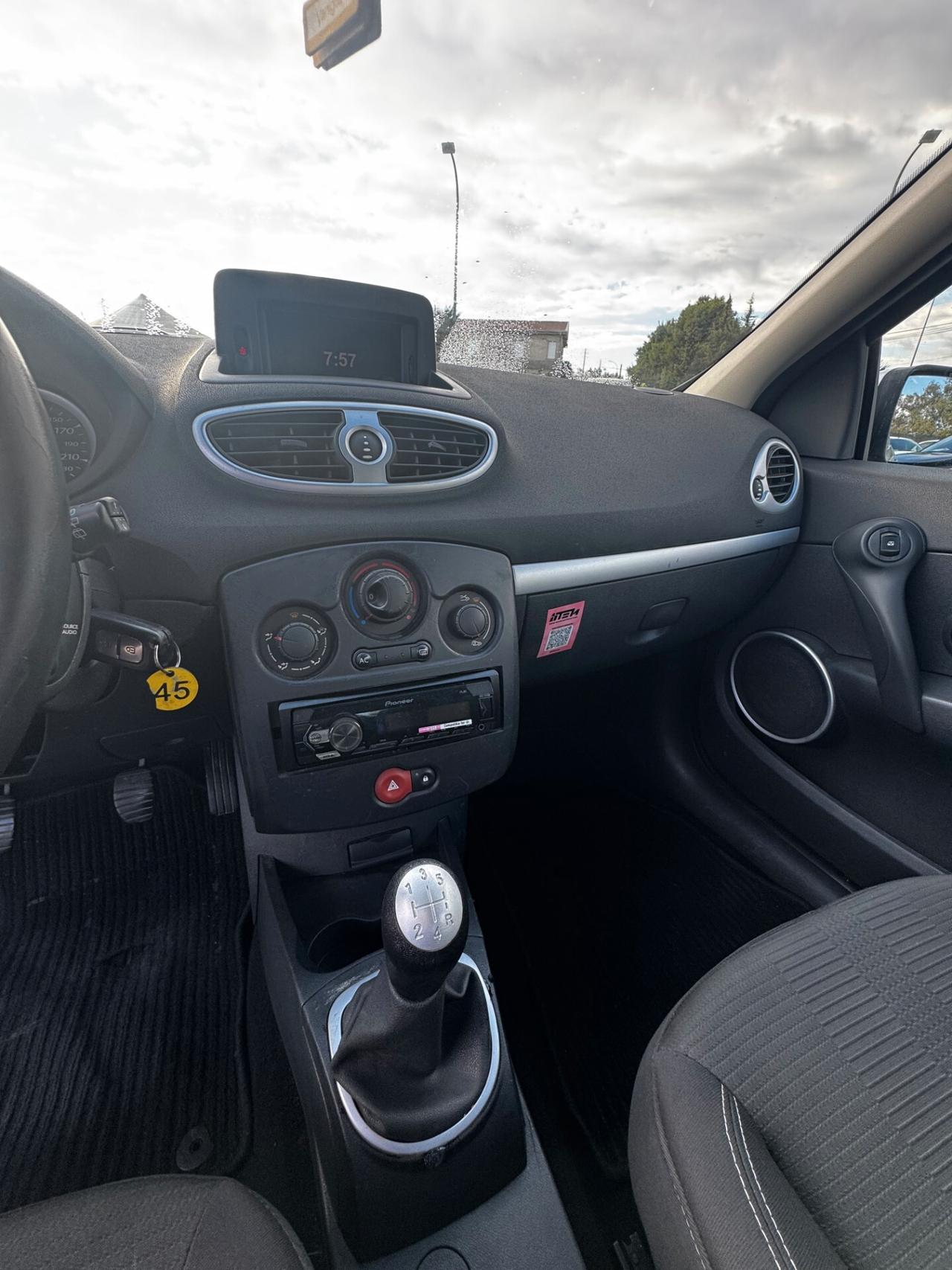 Renault Clio 1.2 16V 5 porte Luxe