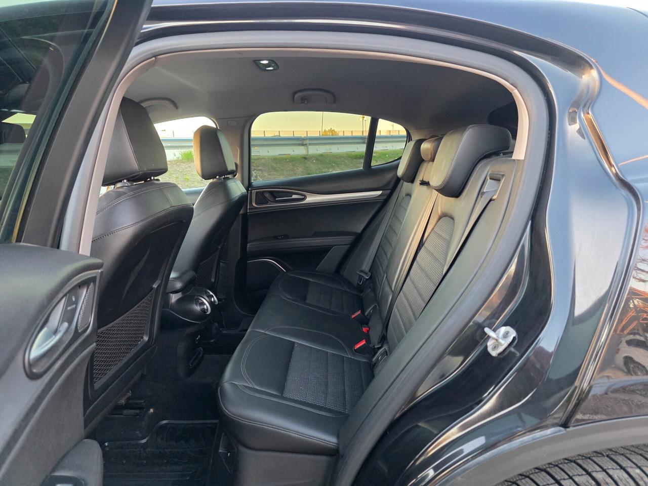 Alfa Romeo Stelvio 2.2 Turbodiesel 190 CV AT8 Q4 Sprint