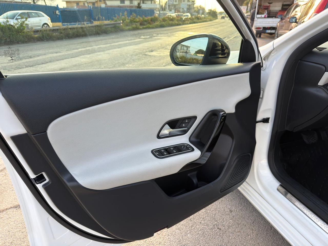 MERCEDES Classe A 180 d Sport Autom