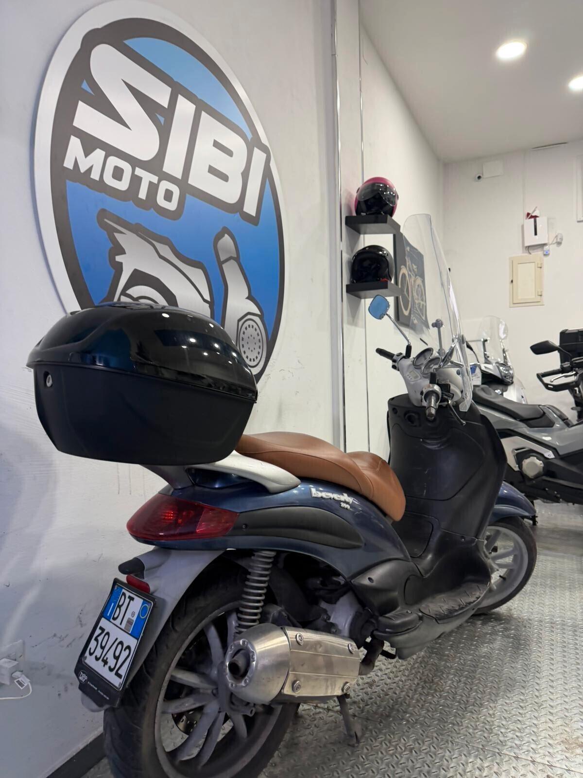 Piaggio Beverly 200