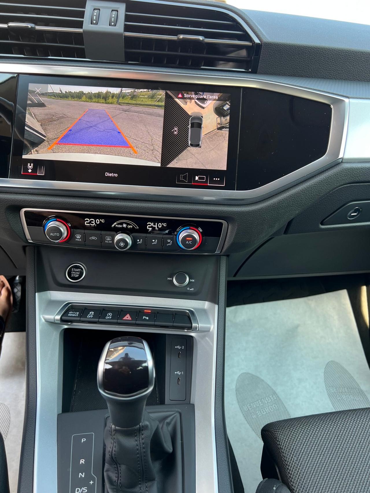 Audi Q3 SPB 35 TDI S tronic line edition - COLORE Argento Rugiada Metallizzato