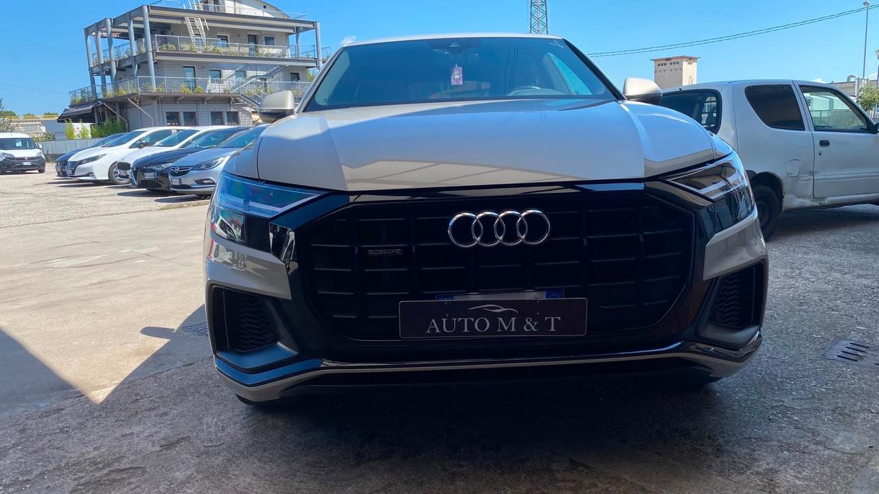 Audi Q8 55 TFSI e quattro tiptronic Sport S-Line