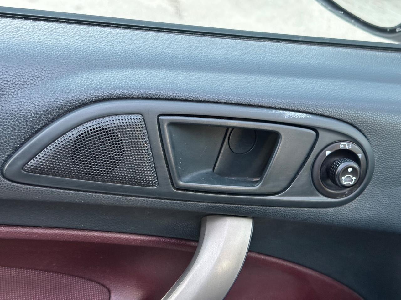 Ford Fiesta 1.4 5 porte Bz.- GPL Titanium