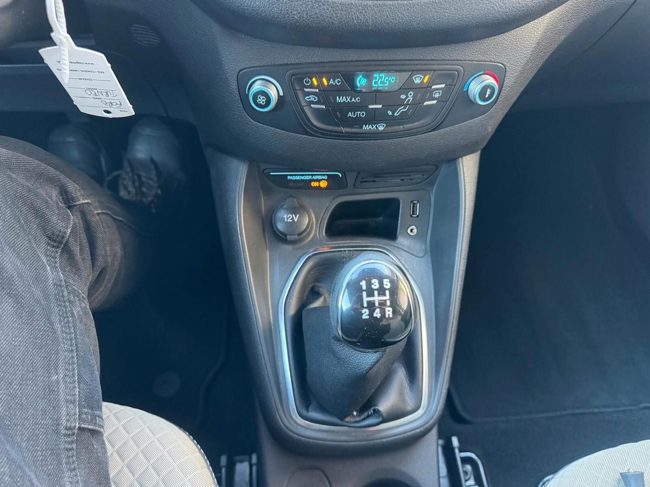 Ford Tourneo Courier 1.5 TDCI 75 CV Plus