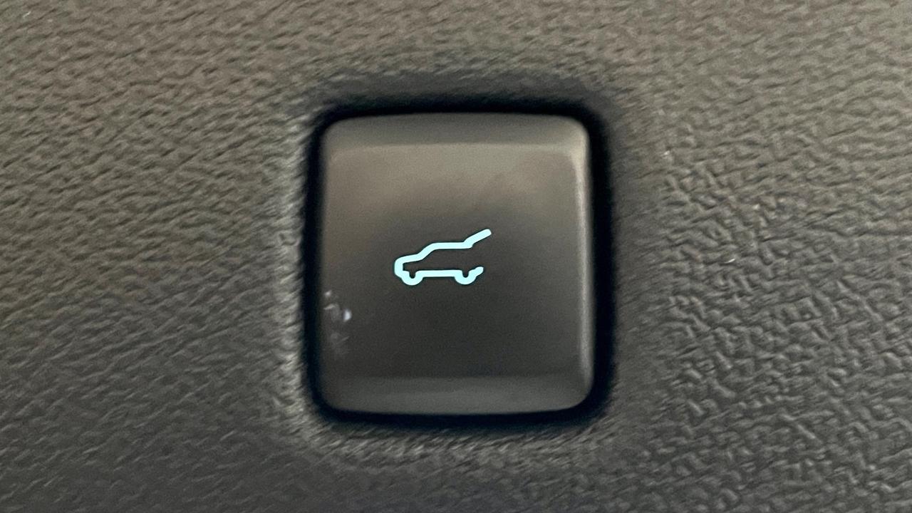 FORD KUGA AWD 2.0 ST-LINE X CV 190 CV - TETTO, PELLE SCAMOSCIATA, VIRTUAL COCKPIT