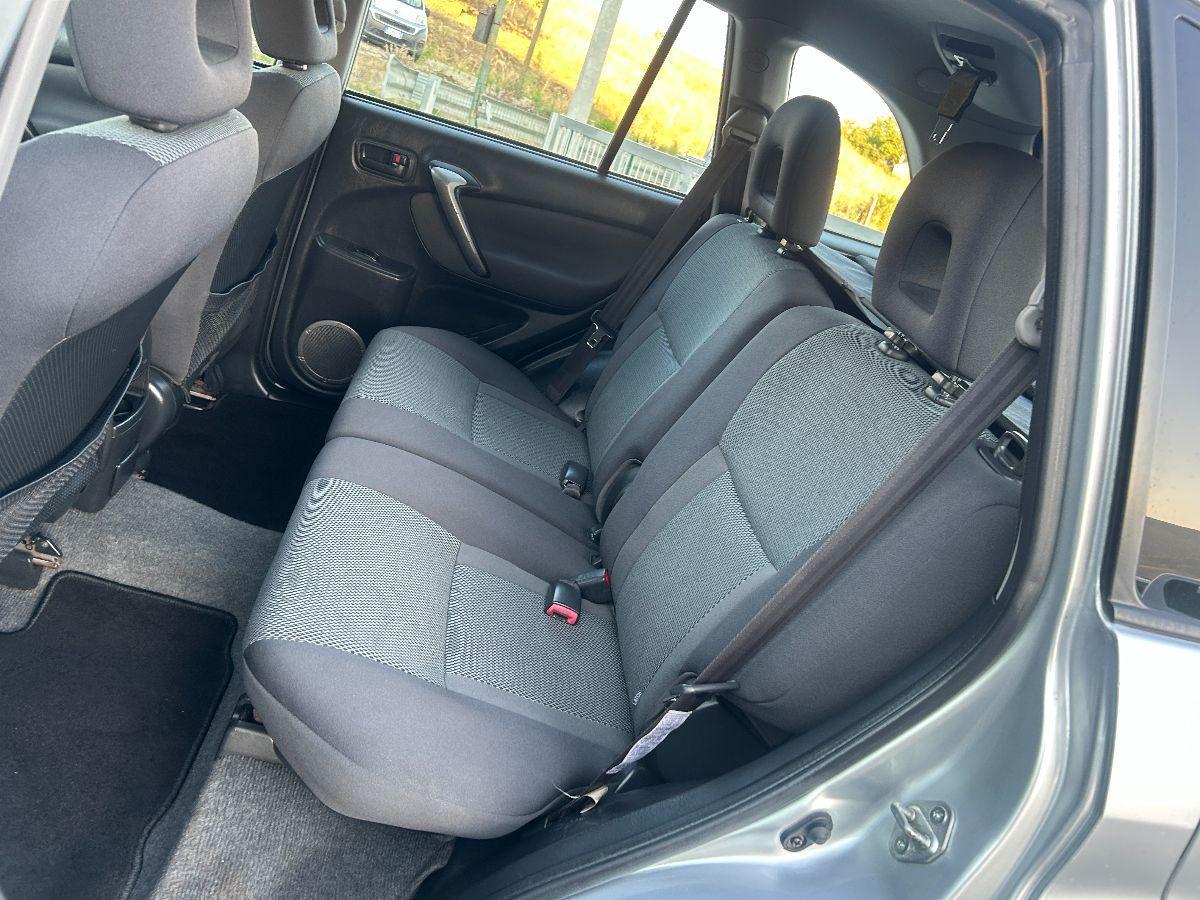 TOYOTA - RAV4 - 2.0 Tdi D-4D 116cv 5 porte Sol