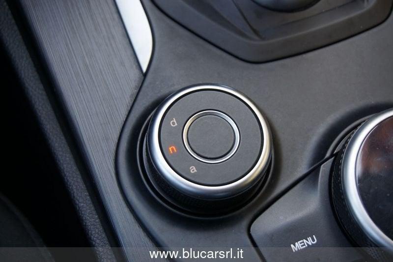 Alfa Romeo Stelvio 2.2 Turbodiesel 160 CV AT8 RWD Business