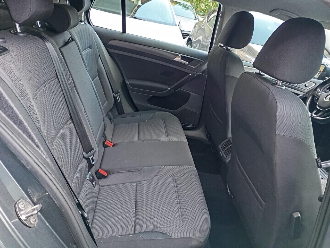 Volkswagen Golf 5P 1.6 TDI 115CV Business BMT