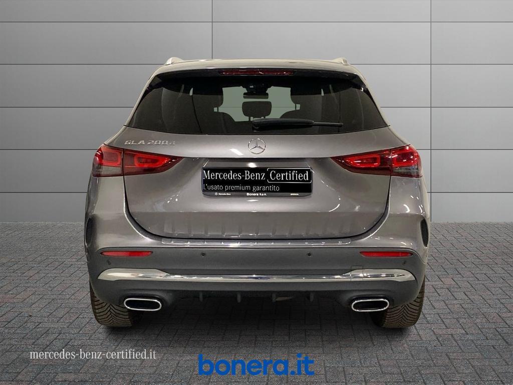 Mercedes GLA 200 200 D Premium 8G-DCT