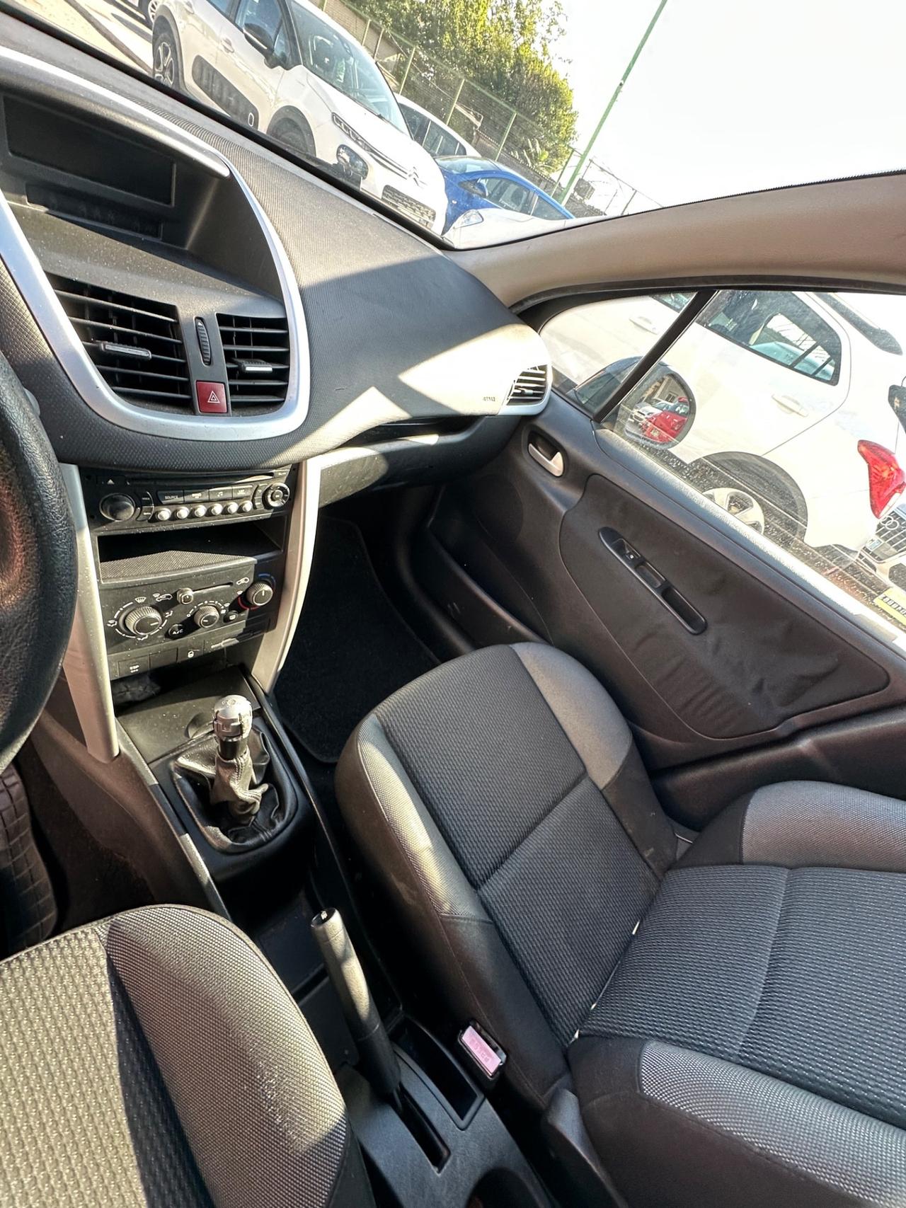 Peugeot 207 Plus 1.4 8V 75CV 5p. ECO GPL