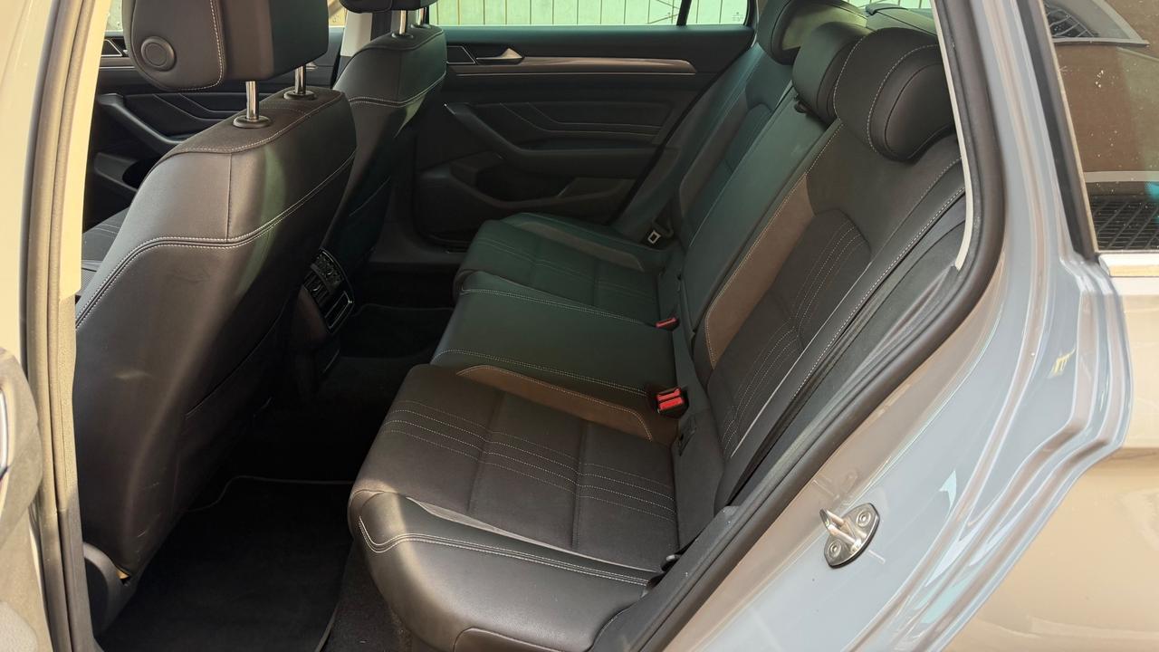 Volkswagen Passat Alltrack 2.0 TDI 200 CV 4MOTION DSG
