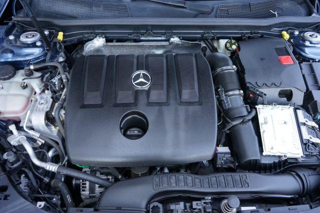 MERCEDES-BENZ A 180 d Automatic Business Extra