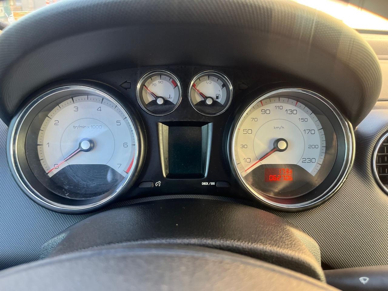 Peugeot 308 1.6 THP 150CV 5p. Féline 62000 km