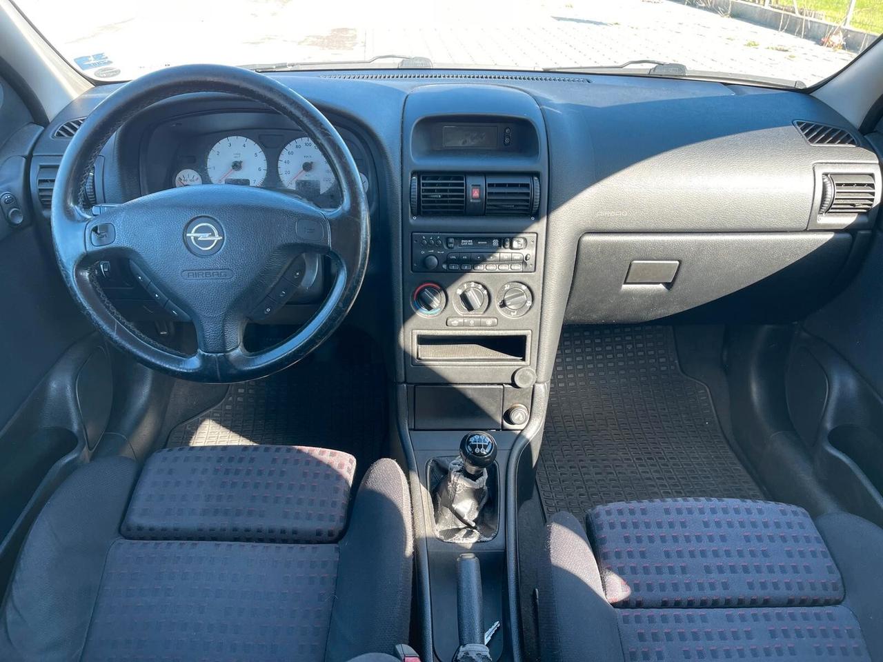 Opel Astra 1.6i 16V cat Station Wagon CDX