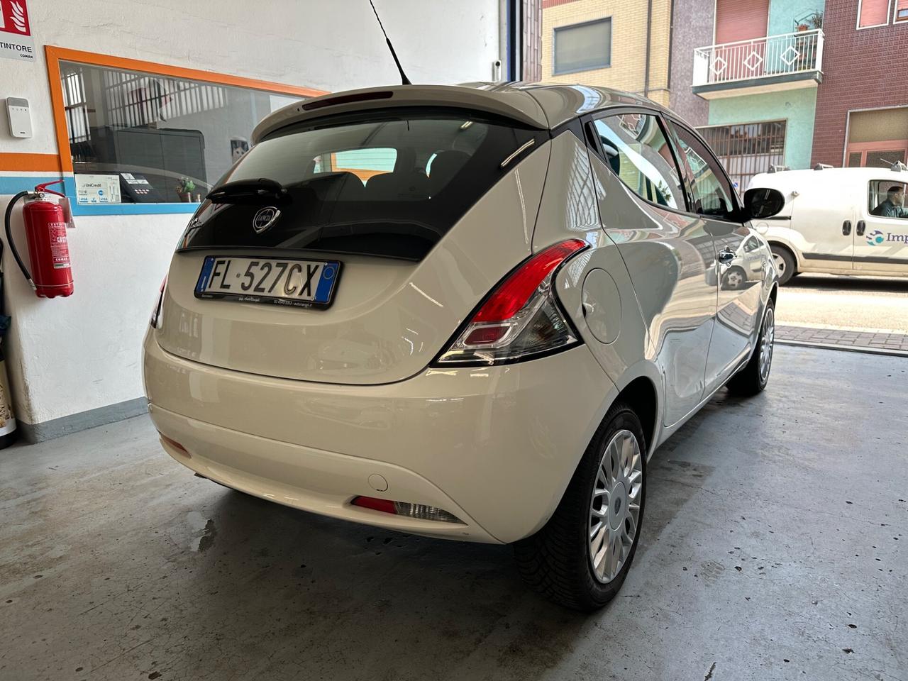Lancia Ypsilon 1.2 69 CV 5 porte Silver - solo 45000km