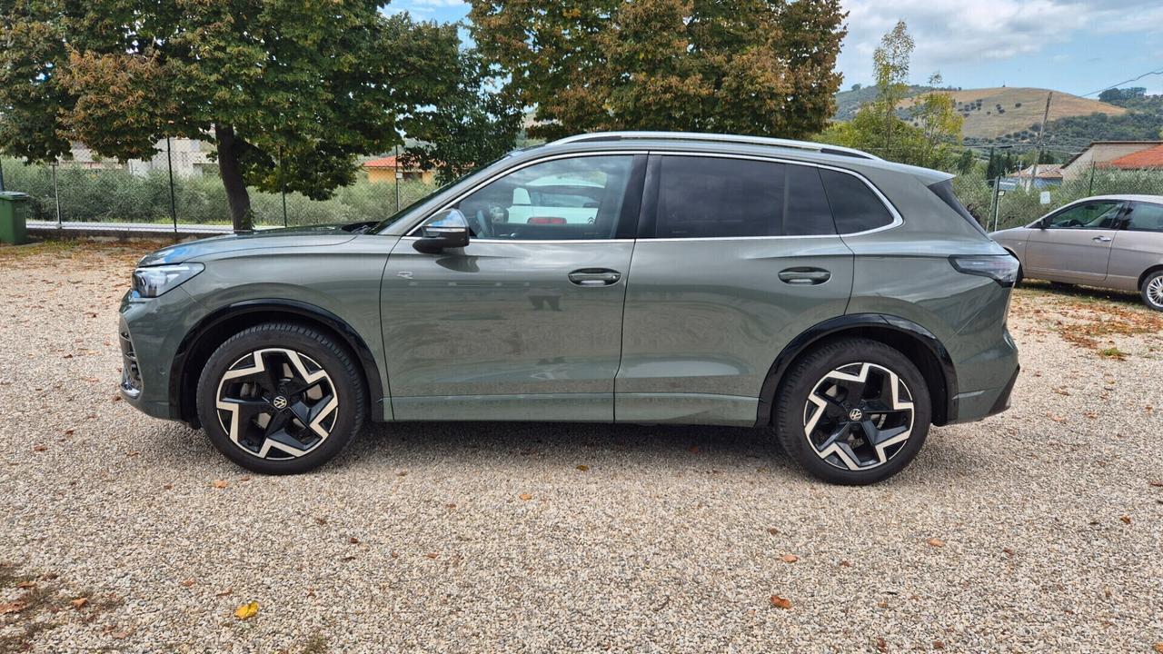 Volkswagen Tiguan 2.0 TDI 150 CV SCR DSG R-Line