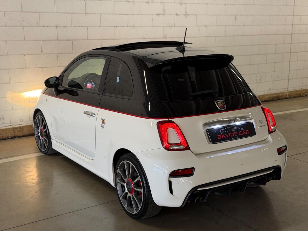 Abarth 595 1.4 Turbo T-Jet 165 CV Scorpioneoro